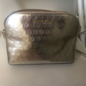 Michael kors cross body purse